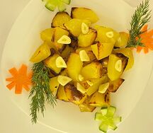 Картофель с чесноком