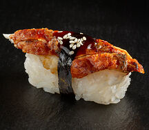 Суши с угрем