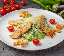 Салат Цезарь с курицей