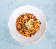 Паста с креветками и цукини