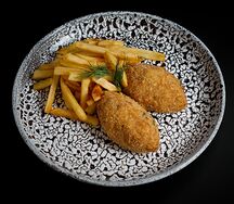 Котлетки куриные, жареные с гарниром