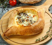 Хачапури по-аджарски с грибами 