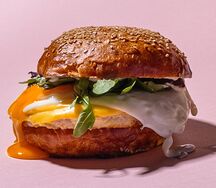 Breakfast burger c курицей