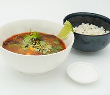 Том ям с морепродуктами