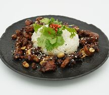 Курица с арахисом