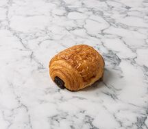 Круассан с шоколадом