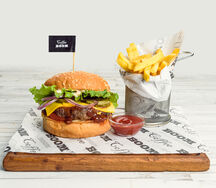 Бургер-меню с говяжьей котлетой