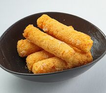 Сырные палочки с соусом тартар