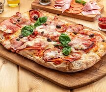 Пицца Мясное ассорти с беконом
