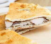 Чуду с курицей и грибами