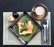 Сэндвич с ветчиной и овощами