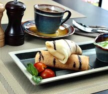 Блинчики с курицей и грибами в сливочном соусе