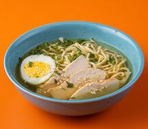 Куриный бульон с лапшой