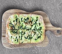 Фокачча с соусом песто