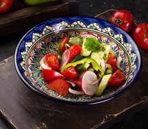 Салат Овощной с фирменной заправкой