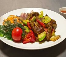 Говядина с овощами