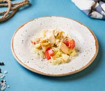 Салат Цезарь с куриной грудкой