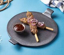 Кебаб из говядины в соусе барбекю