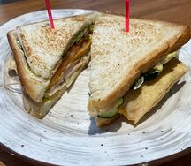 Сэндвич с курицей и сыром