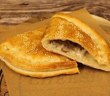 Кальцоне с фаршем