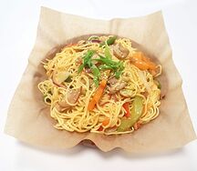 Ми сао яичная лапша с с курицей