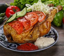 Курица гриль с овощами и лавашом