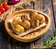 Картофель молодой на мангале