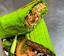 Шаурма в зелёном лаваше