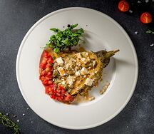 Запеченный баклажан с сыром фета