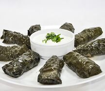 Долма с винoградными листьями