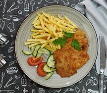 Шницель куриный с картофелем фри