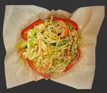 Вок рисовая лапша с курицей