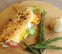 Сэндвич панини с креветками