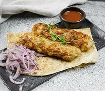 Шашлык люля-кебаб из курицы с сыром