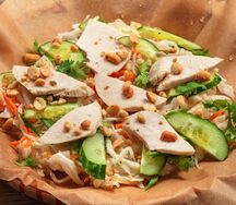 Салат с курицей