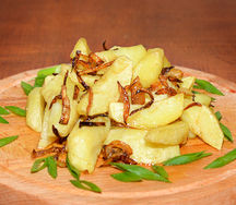 Картофель, жаренный с луком