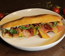 Панини с пармой и грушей