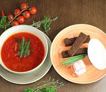 Борщ из телятины со сметаной