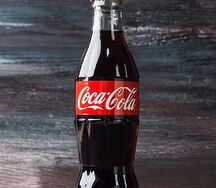 Coca-cola classic в стекле