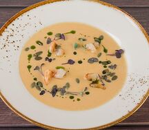 Тыквенный крем-суп с креветками