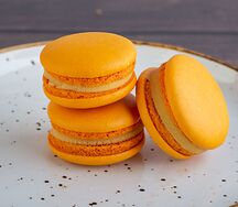 Макаронс маракуйя