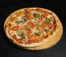Острая пицца с мясным фаршем