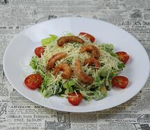 Салат с креветками