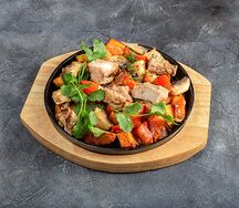 Сковородка со свининой