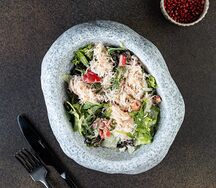Салат с мясом королевского краба