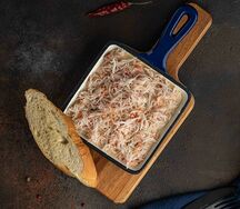 Сковородка с мясом королевского краба