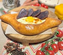 Хачапури с бастурмой