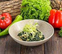 Шпинат с яйцом