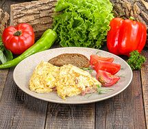 Омлет с беконом