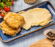Куриная грудка в яйце с сыром *с гарниром
